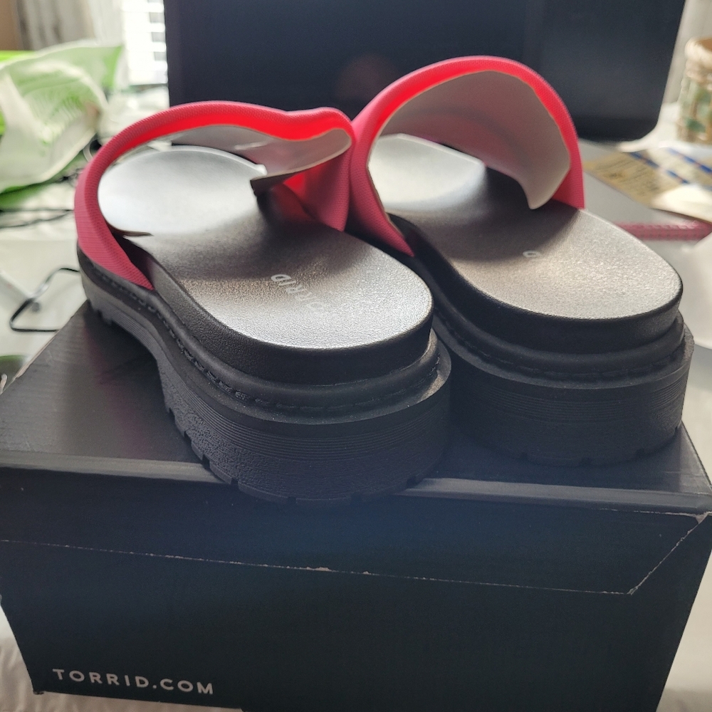 Ladies Sandals - Picture 6 of 10